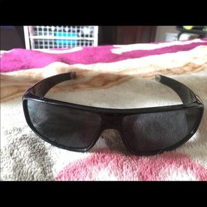 Locs dark sunglasses